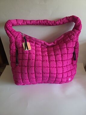 👛NWT- FP Movement - Free People - Large Fuschia Pink Quilted Shoulder Bag